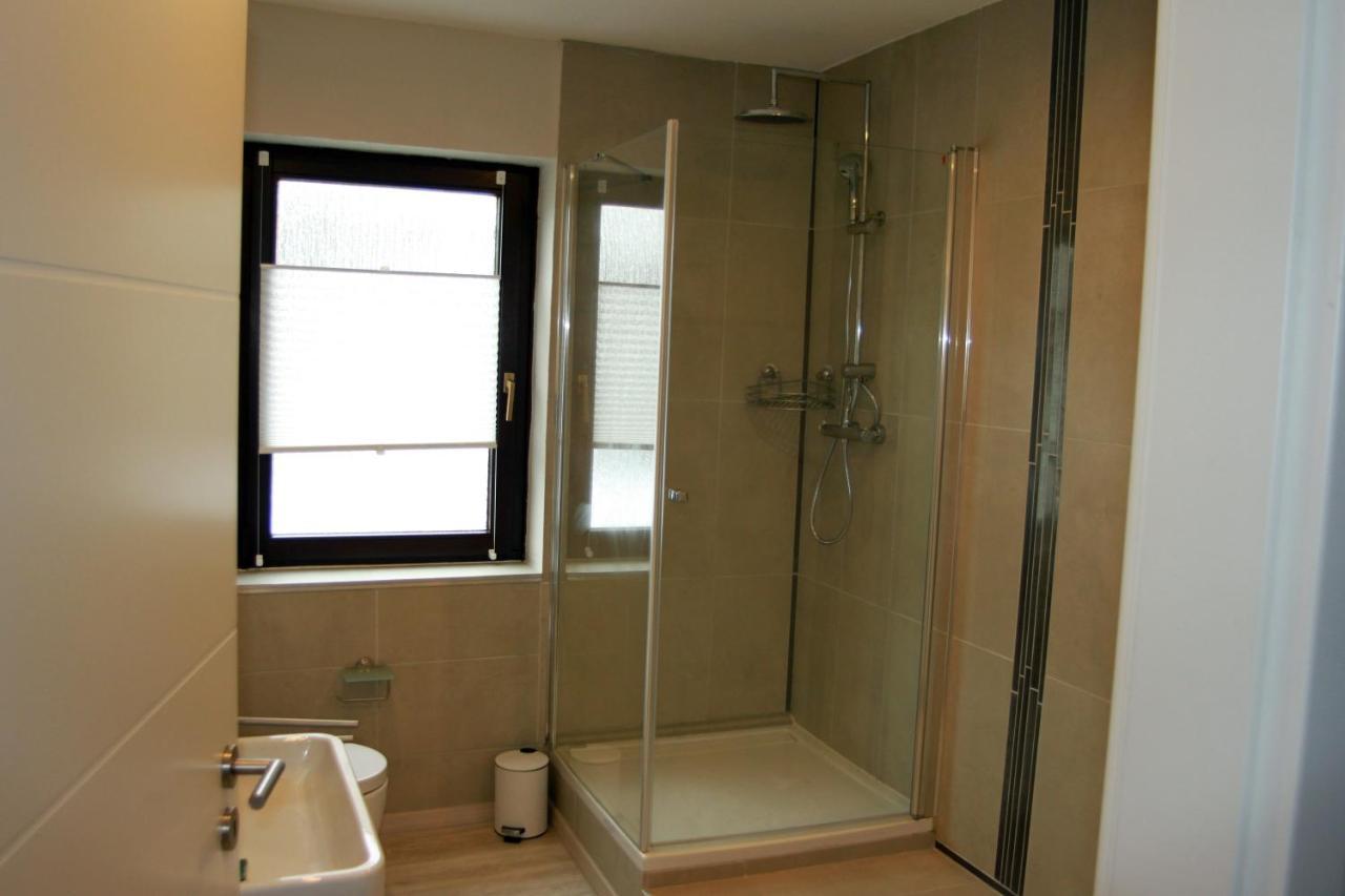 Arnold Apartment